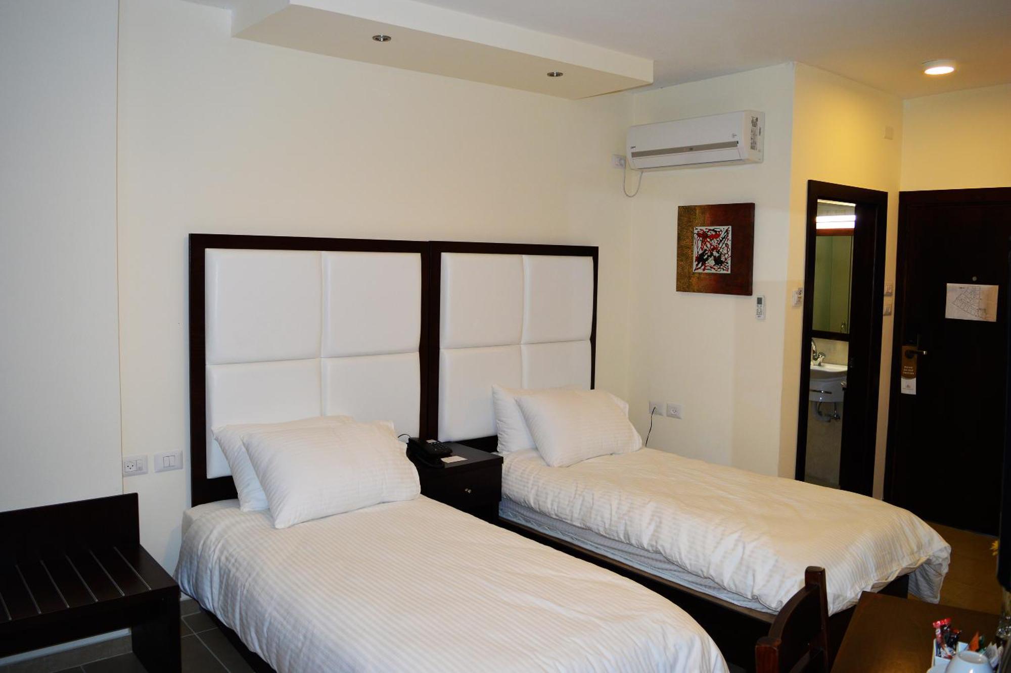 Taybeh Golden Hotel Ramallah Zimmer foto