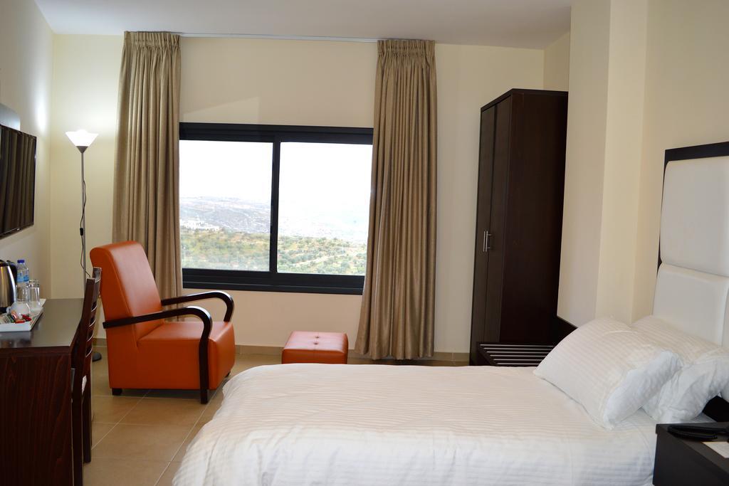 Taybeh Golden Hotel Ramallah Exterior foto
